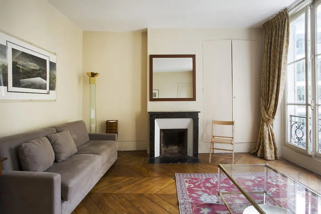 Apartment Quai D'orsay Paris